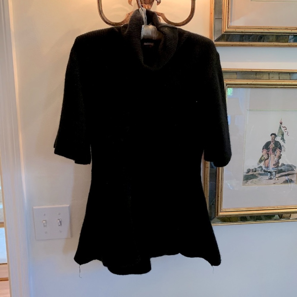 Fiäll back turtleneck sweater